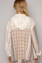 Load image into Gallery viewer, POL Long Sleeve Plaid Hood Shirt