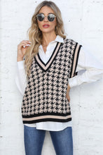 Load image into Gallery viewer, Ribbed V-Neck Sleeveless Sweater