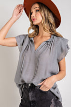 Load image into Gallery viewer, TIERED RUFFLE SLEEVE SHORT SLEEVE BLOUSE
